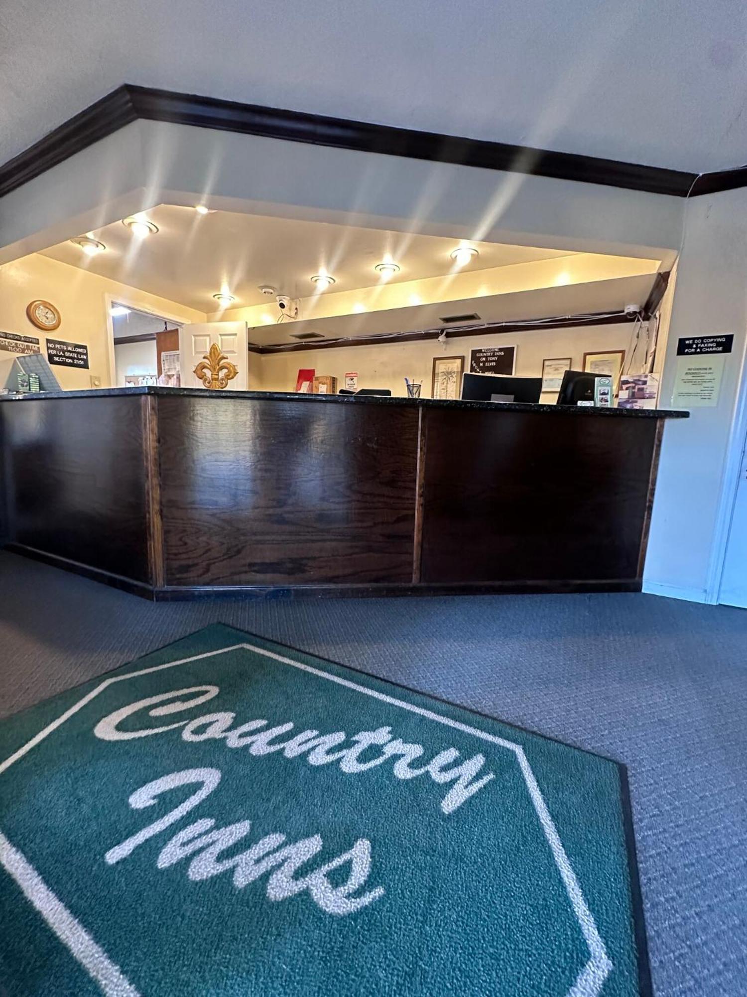 Country Inn & Suite 리스빌 외부 사진